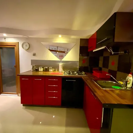 Roxi Apartment *